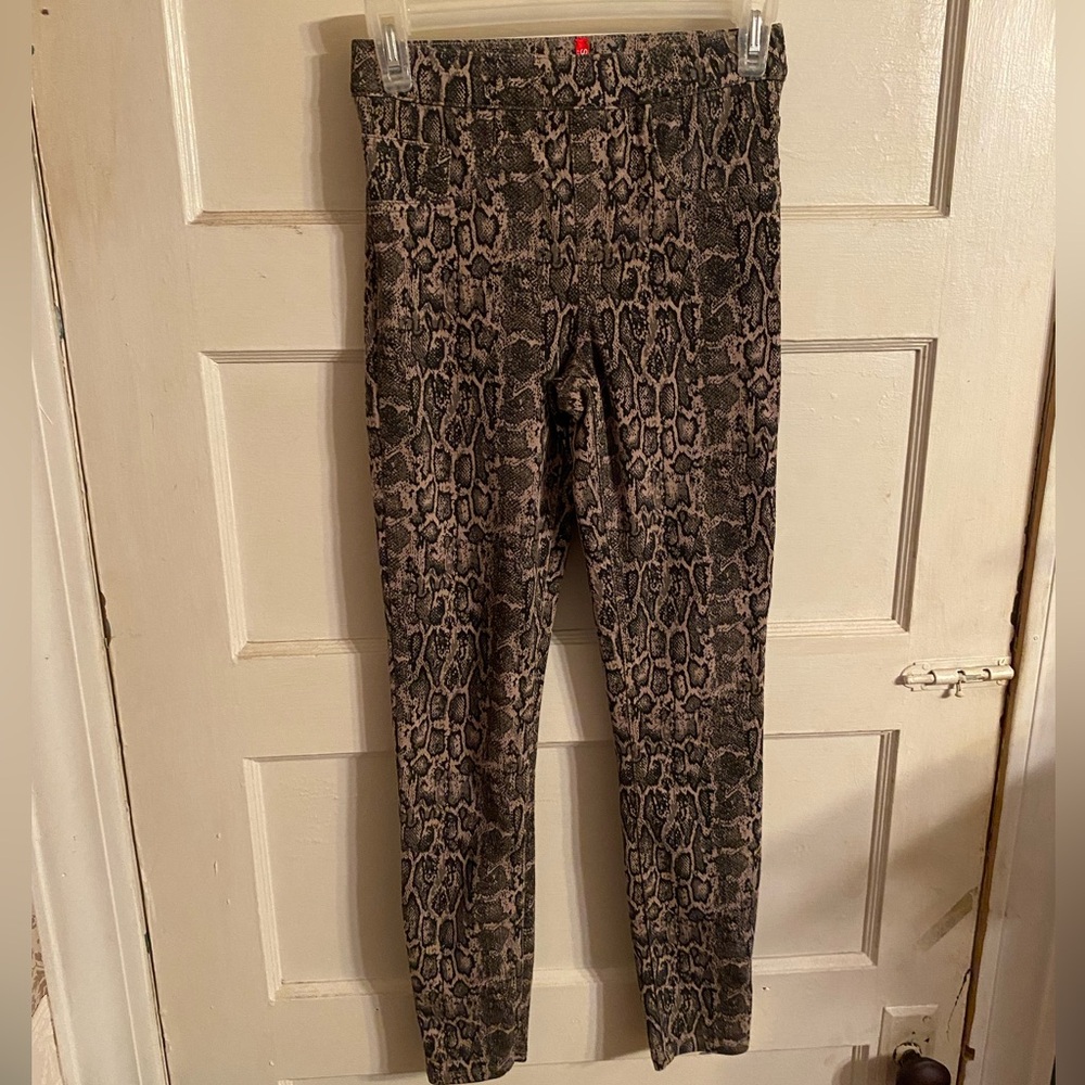 Spanx Snakeskin Alligator Tan Brown Ankle Pull On Leggings Athletic Pants.